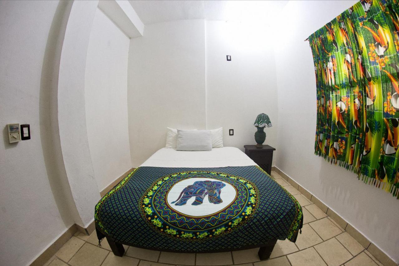 Alexandross Hostel Puerto Vallarta Cameră foto